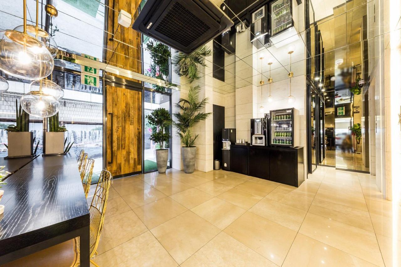 Forestar Hotel Sinchon Seoul Exteriör bild