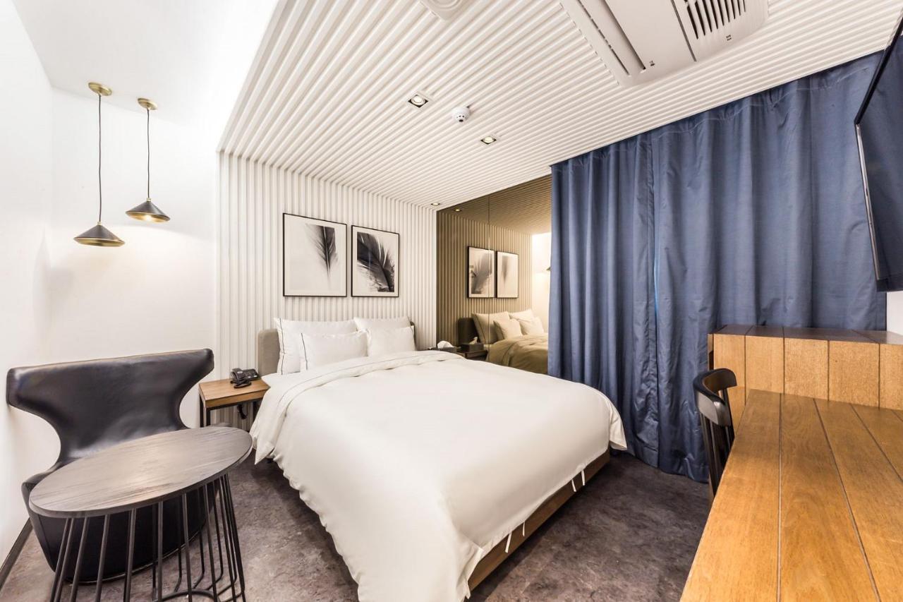 Forestar Hotel Sinchon Seoul Exteriör bild